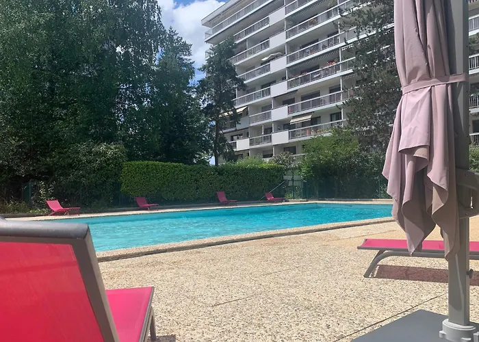 Kusmi Love Piscine Proche Du Lac