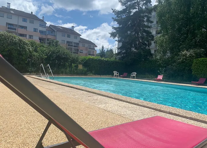Kusmi Love Piscine Proche Du Lac
